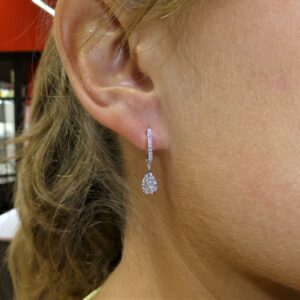 Pendientes largos en Oro Blanco con Diamantes