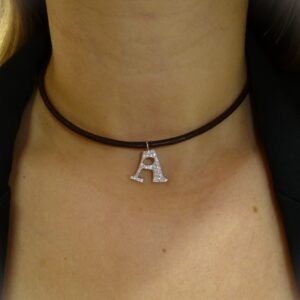 Colgante Inicial oro blanco y Diamantes